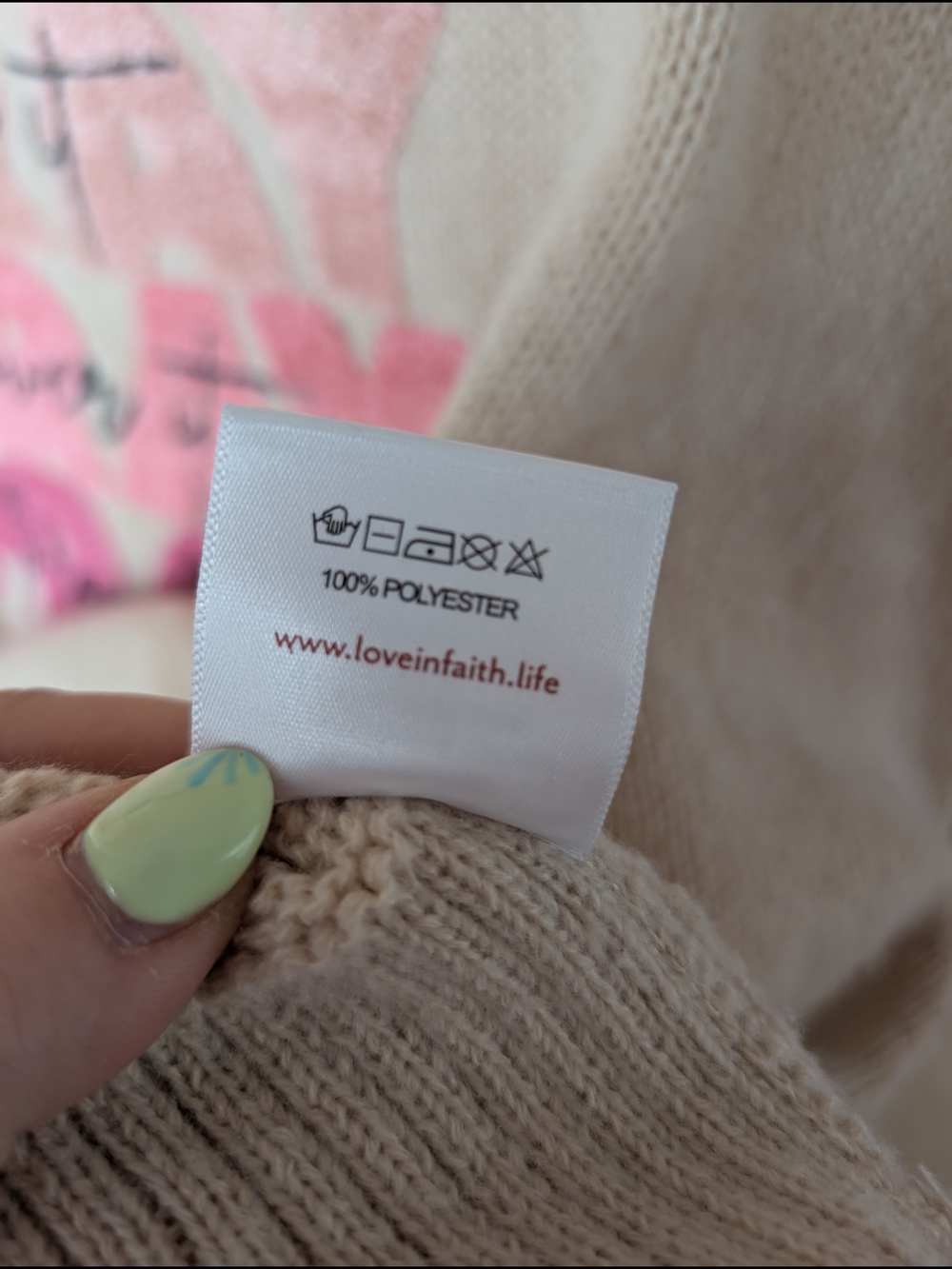 Love In Faith Light Pink Crewneck Sweater with Pink Ombre 'PRAY' Graphic - Picture 5 of 7